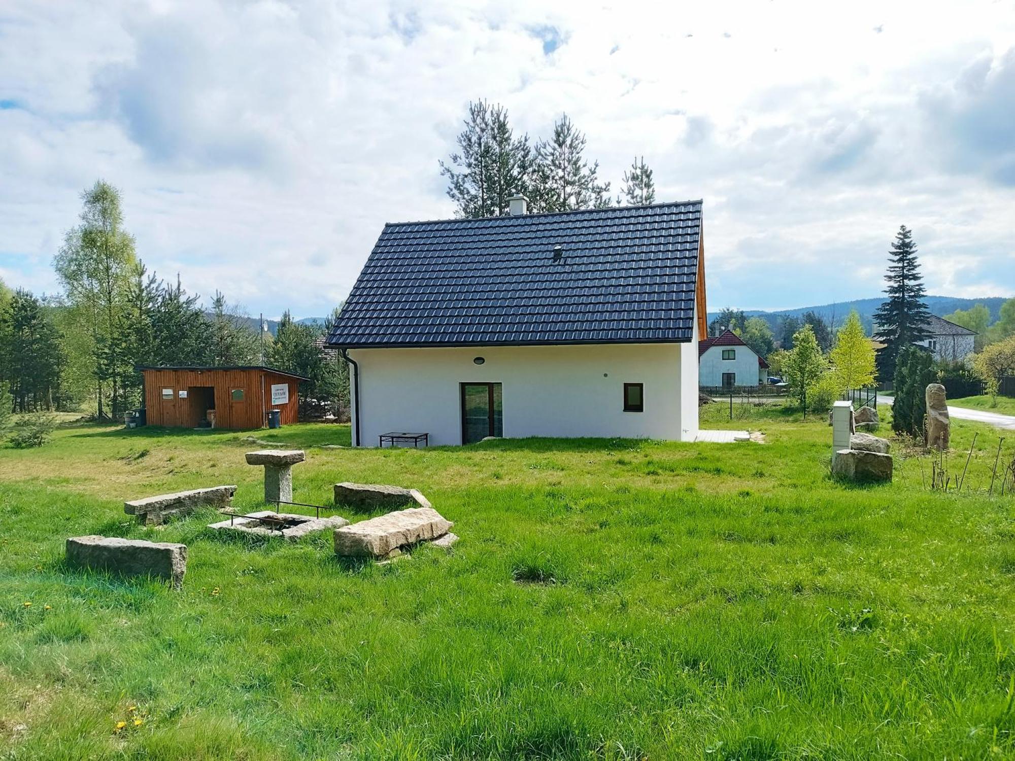 Klidna Lokalita Na Kraji Lesa, Cely Dum S Uschovnu Kol Villa Nova Bystrice Luaran gambar